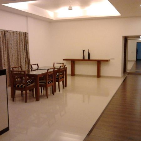 The Avenue Center Hotel Kochi Dış mekan fotoğraf