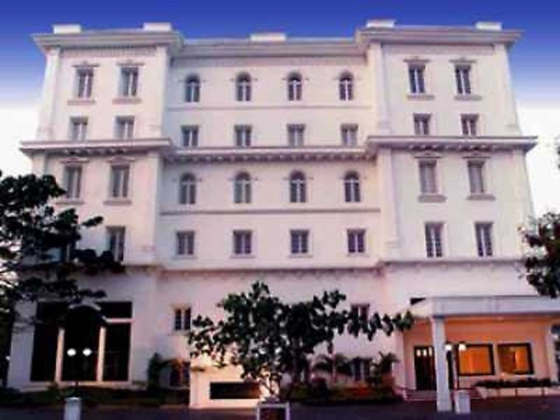 The Avenue Center Hotel Kochi Dış mekan fotoğraf