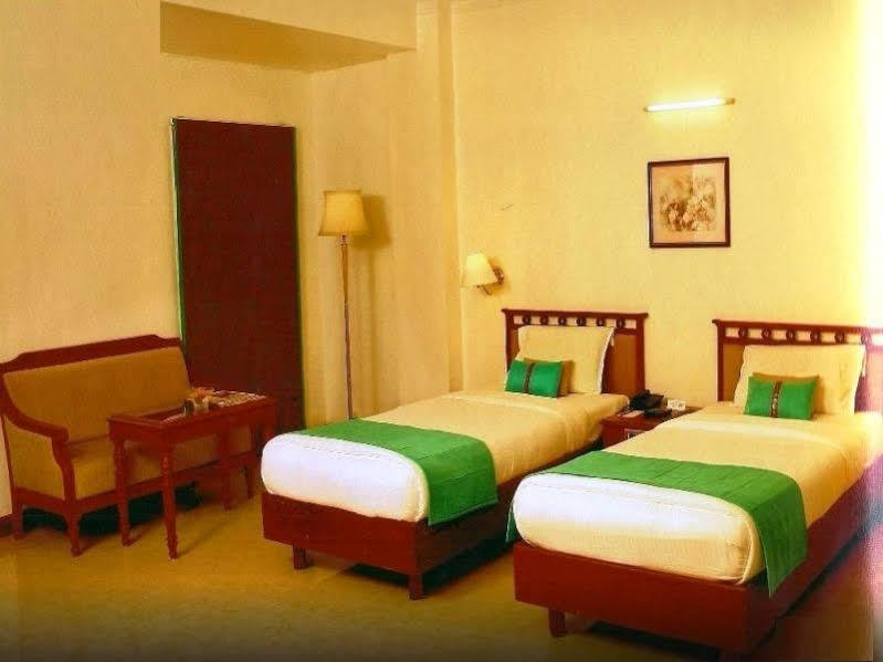 The Avenue Center Hotel Kochi Dış mekan fotoğraf